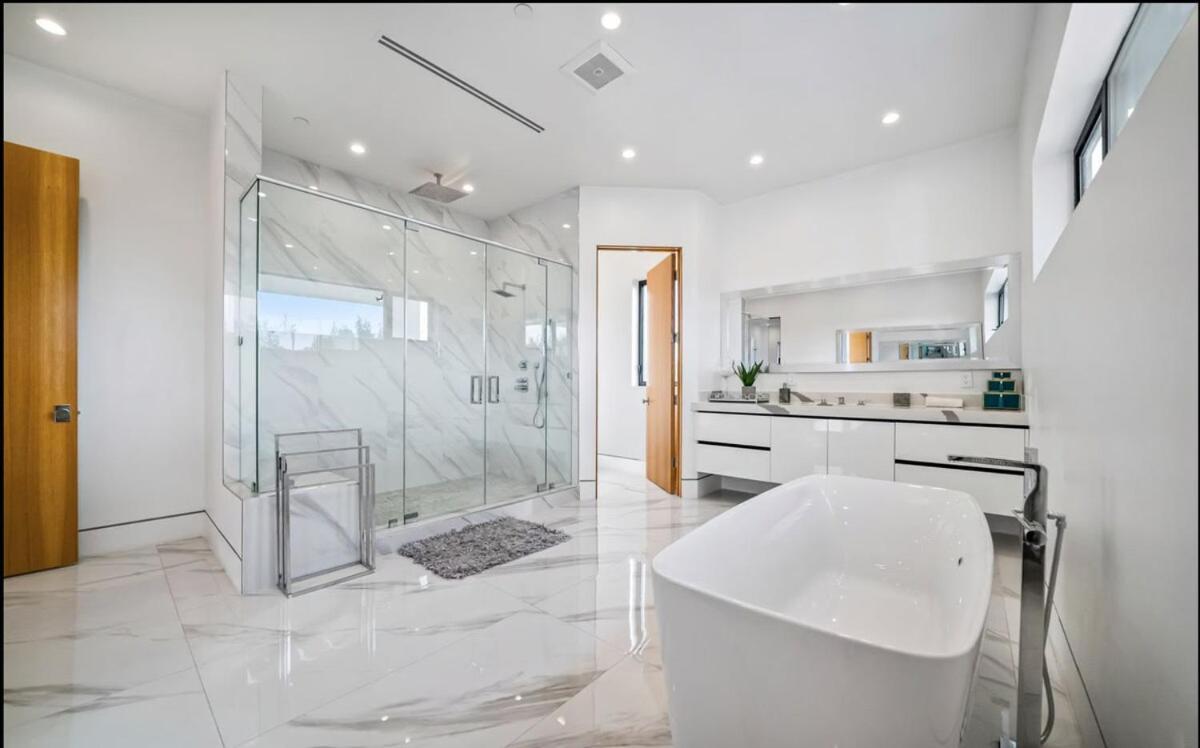 Luxurious Retreat - Modern House With Pool Los Ángeles